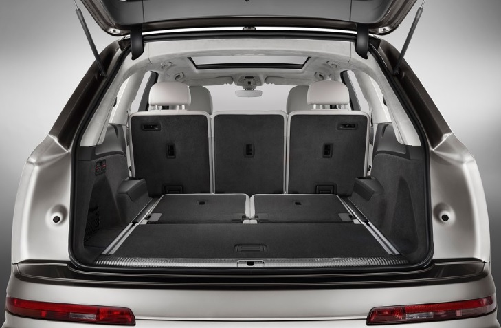 2019 Audi Q7 2.0 TFSI 252 HP Boot Space