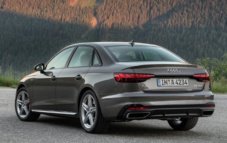 2021 Audi A4 2.0 TSI quattro 265 HP Boot Space