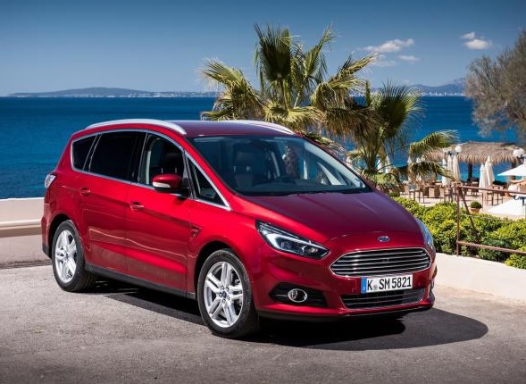 2017 Ford S-Max 2.0 TDCi 180 HP Boot Space