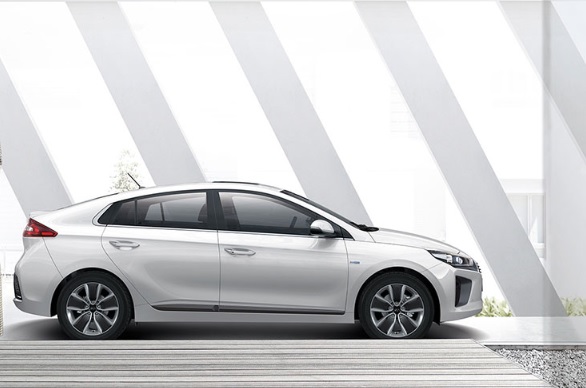 2017 Hyundai Ioniq 1.6 141 HP Boot Space