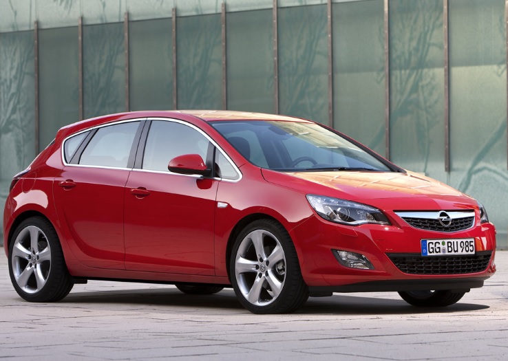 2014 Opel Astra 1.6 CDTI SS 136 HP Boot Space