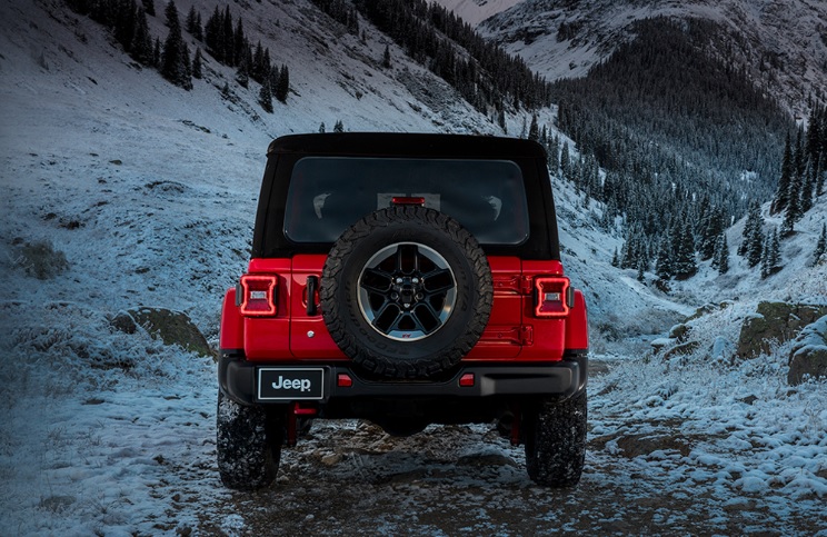 2023 Jeep Wrangler 2.0 272 HP Boot Space