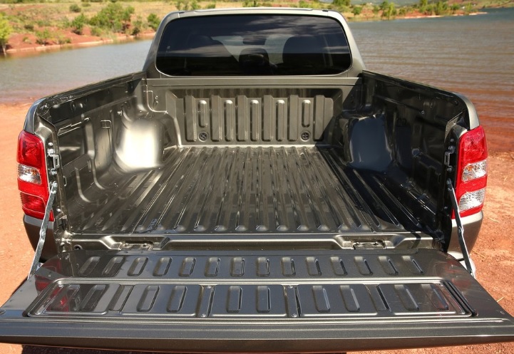 2019 Mitsubishi L200 2.4 4x2 154 HP Boot Space