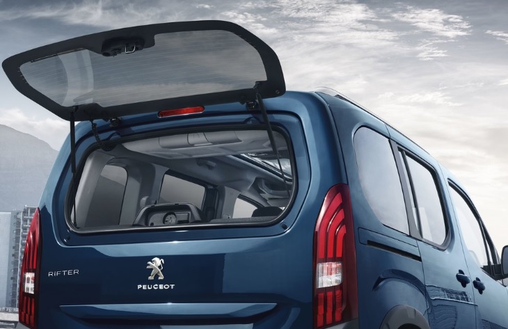 2022 Peugeot Rifter 1.5 BlueHDI 100 HP Boot Space