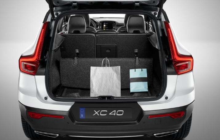 2019 Volvo XC40 2.0 D3 150 HP Boot Space