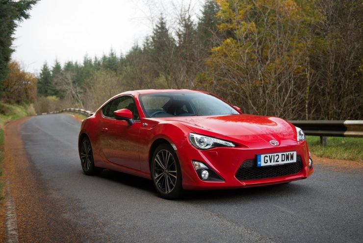 2015 Toyota GT 86 2.0 200 HP GT Automatic Technical Specifications