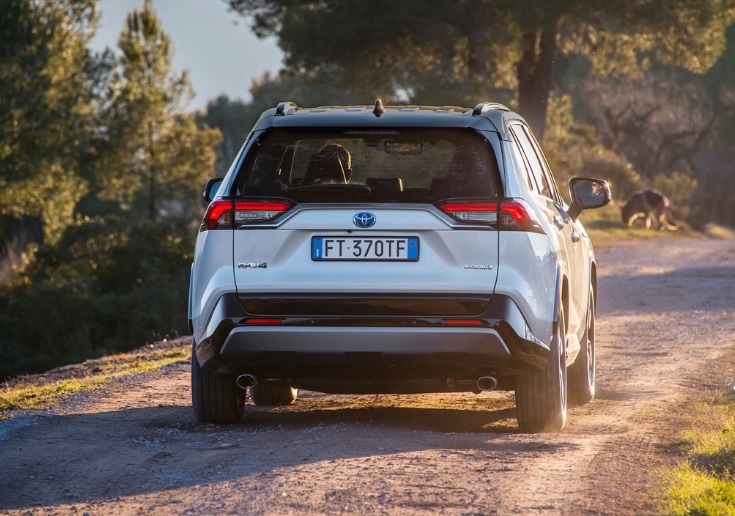 2022 Toyota RAV4 2.5 Hybrid 222 HP Boot Space