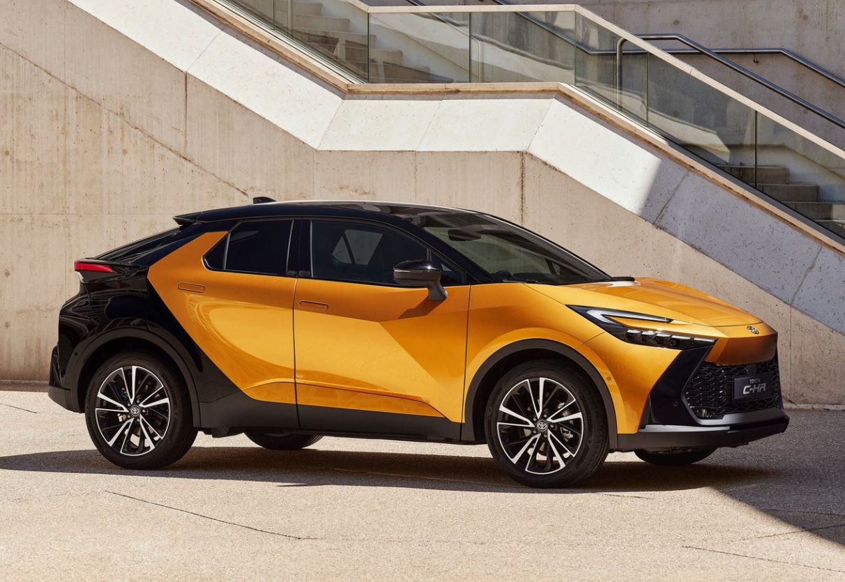 2024 Toyota C-HR 1.8 Hybrid 95 HP Boot Space