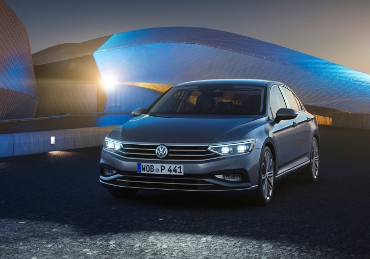 2021 Volkswagen Passat 1.5 TSI ACT 150 HP Boot Space