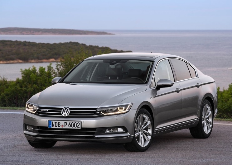 2015 Volkswagen Passat 2.0 TDI 240 BG 240 HP Boot Space