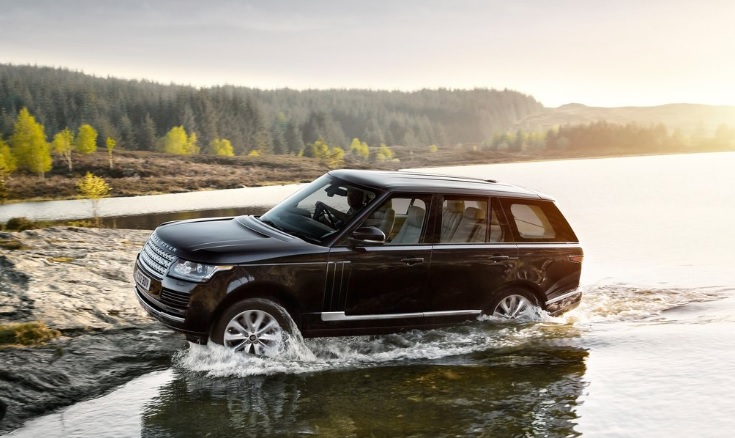 2019 Land Rover Range Rover 2.0 404 HP Boot Space