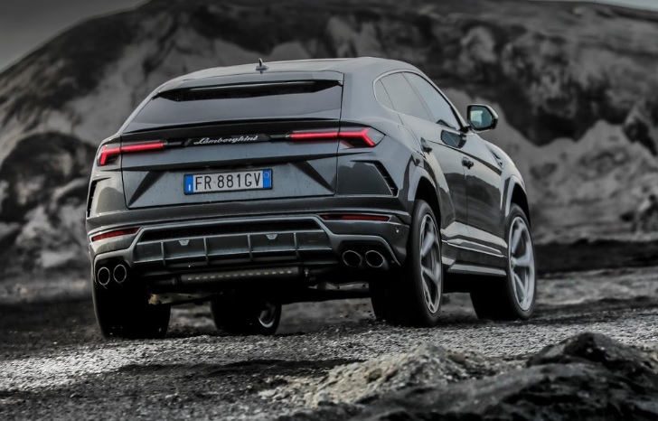 2018 Lamborghini Urus 4.0 V8 650 HP Boot Space