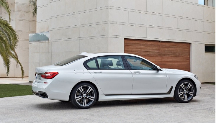 2017 BMW 7 Series 730Li 2.0 258 HP Boot Space