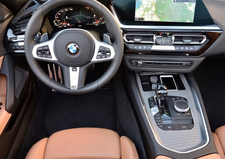 2021 BMW Z Series Z4 2.0 sDrive30i 258 HP Boot Space